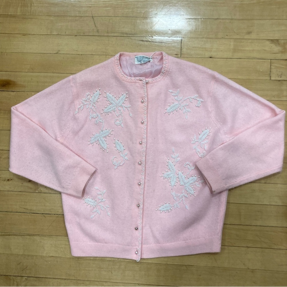 Vintage Pink Beaded Lambswool Angora Sweater S/M Grandmacore